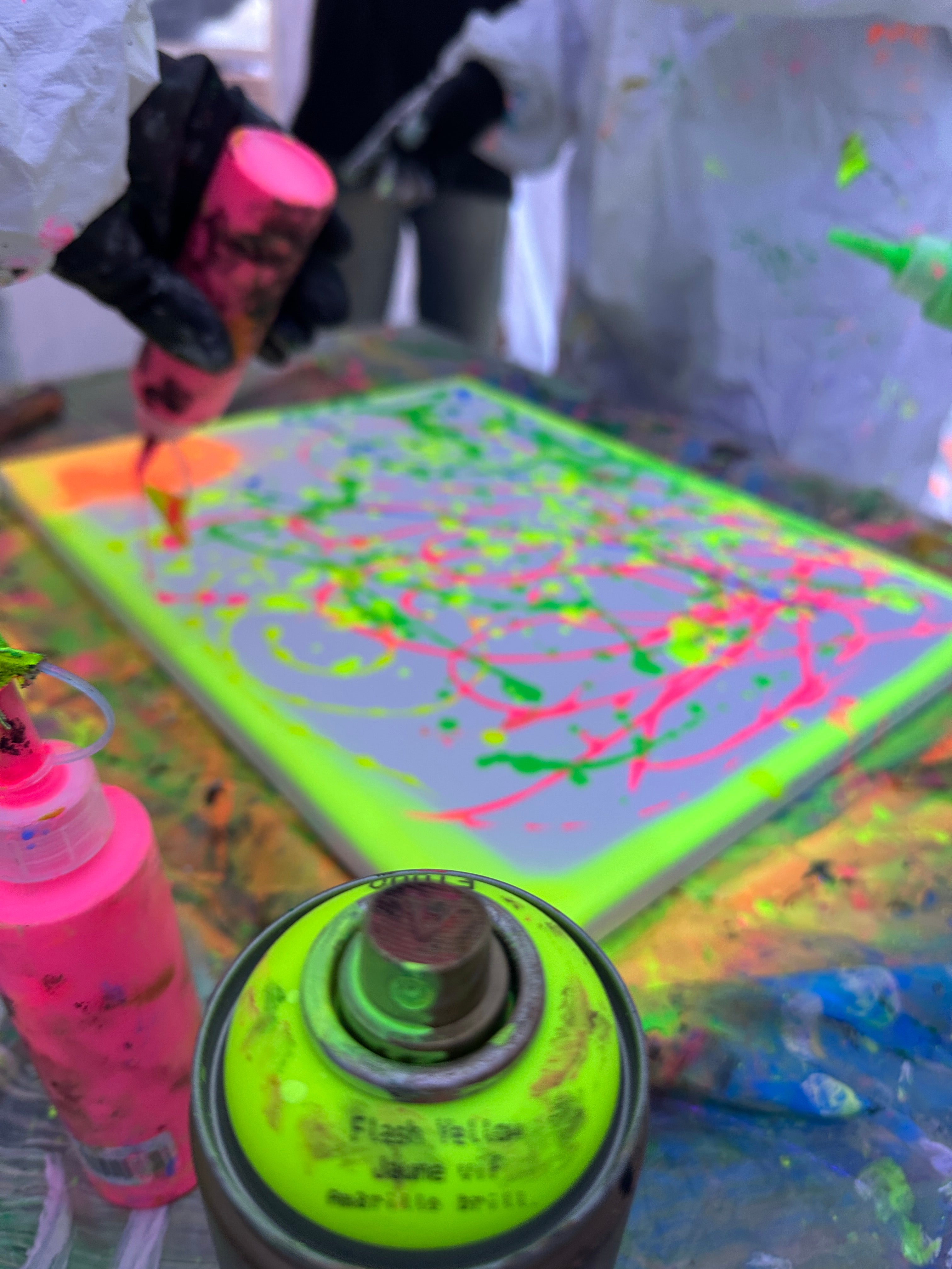 Kreativer Junggesellenabschied -  Let's Glow Crazy JGA